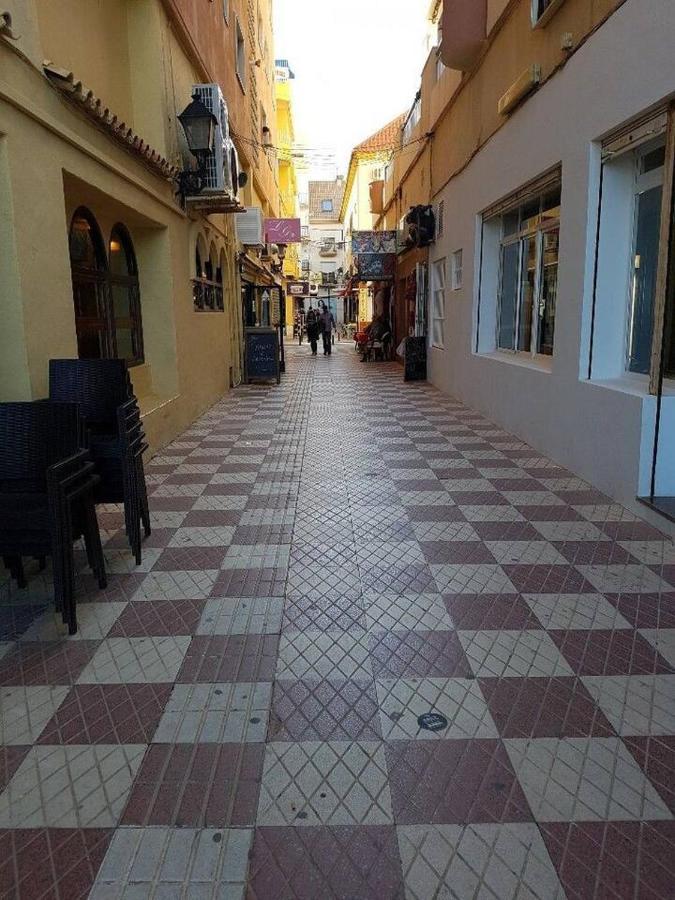 Fuengirola, Los Boliches - Nice Studio Right On The Beach. Kültér fotó