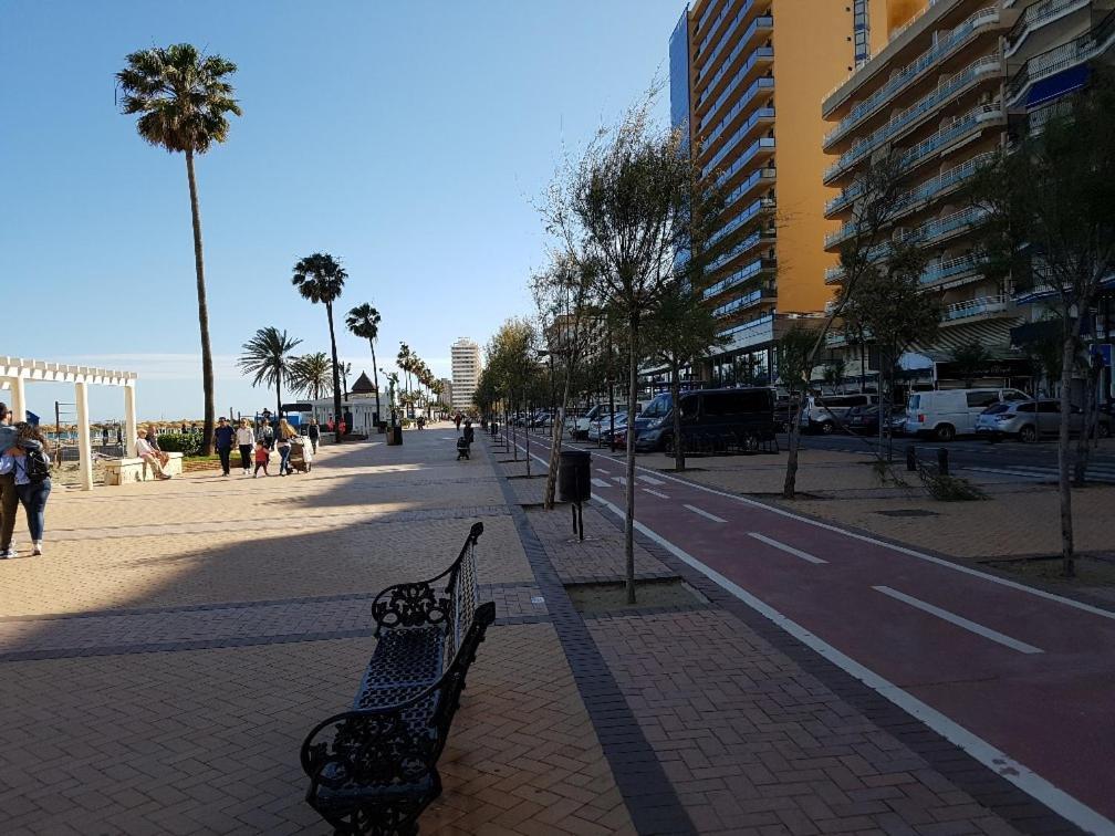 Fuengirola, Los Boliches - Nice Studio Right On The Beach. Kültér fotó