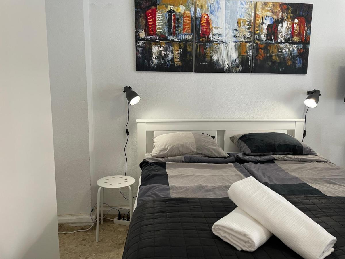 Fuengirola, Los Boliches - Nice Studio Right On The Beach. Kültér fotó