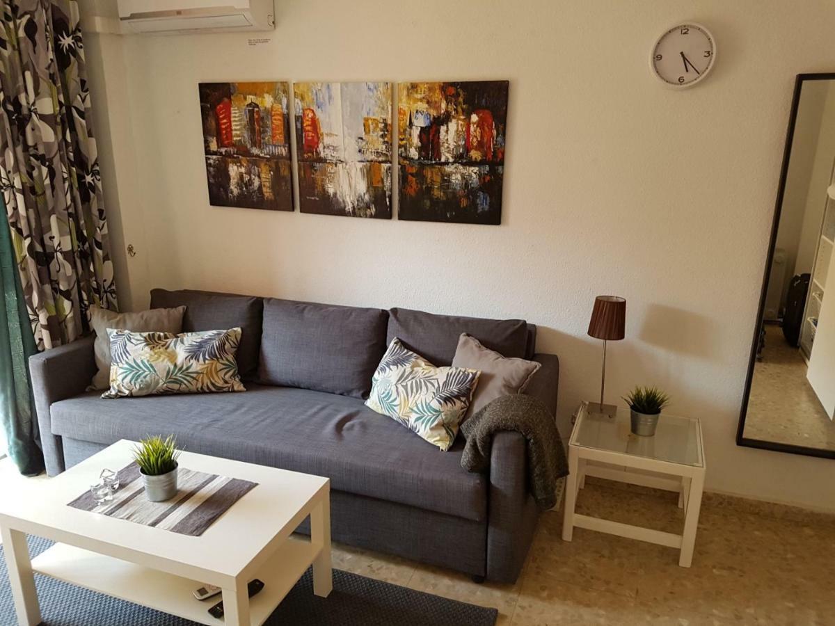 Fuengirola, Los Boliches - Nice Studio Right On The Beach. Kültér fotó